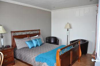 Hotel Motel Grande Vallee Екстериор снимка